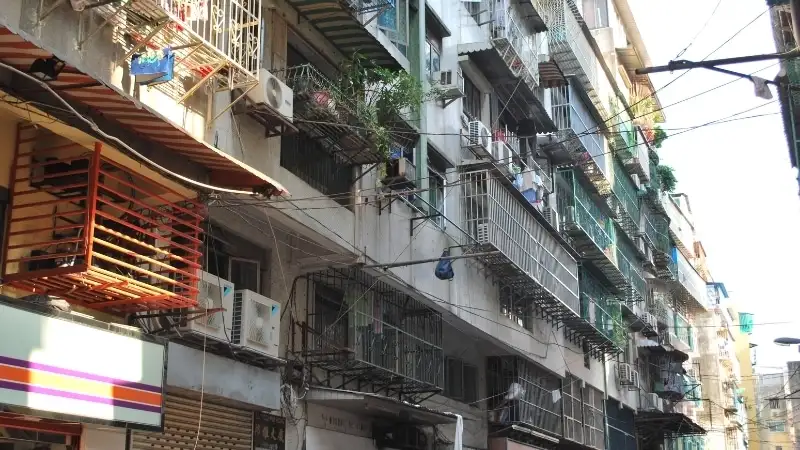 Sau một thời gian sử dụng, căn hộ chung cư thường có dấu hiệu xuống cấp